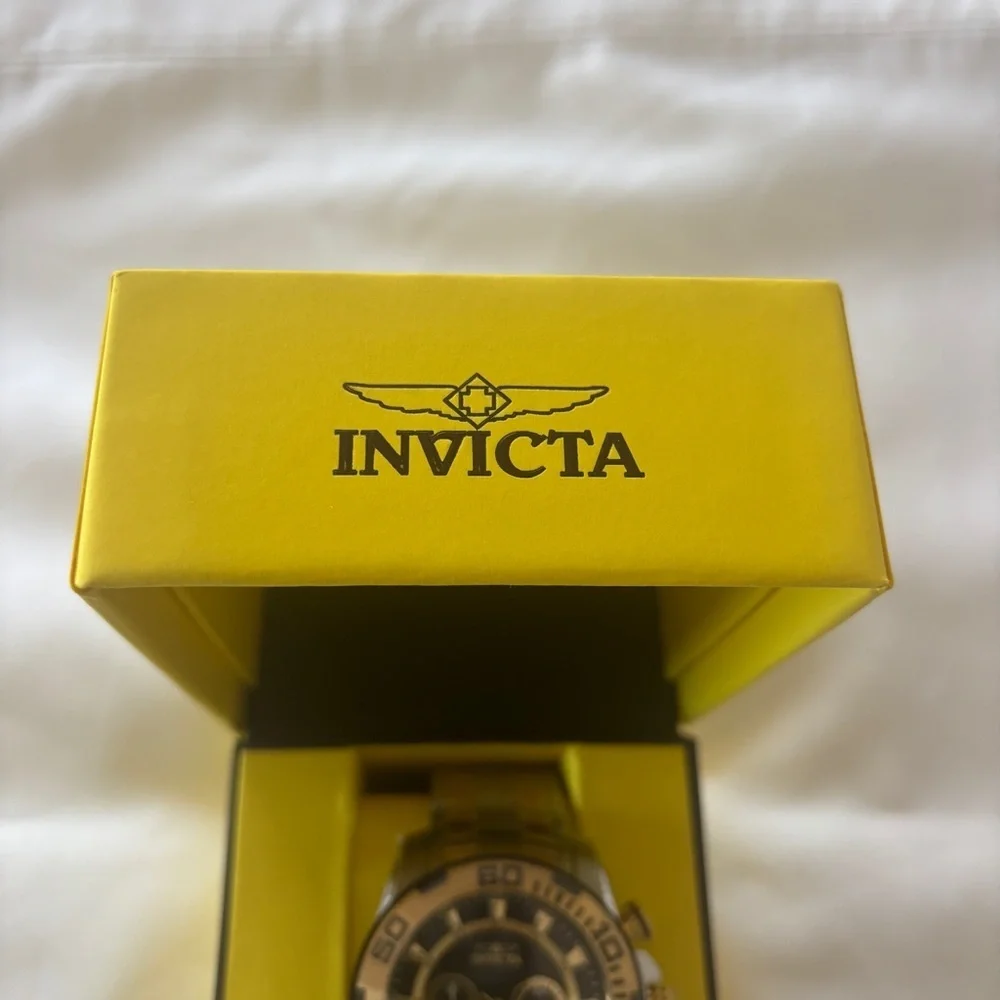 Men’s Stunning Invicta Pro Diver Quartz‎ Chronograph Quartz Dial Watch